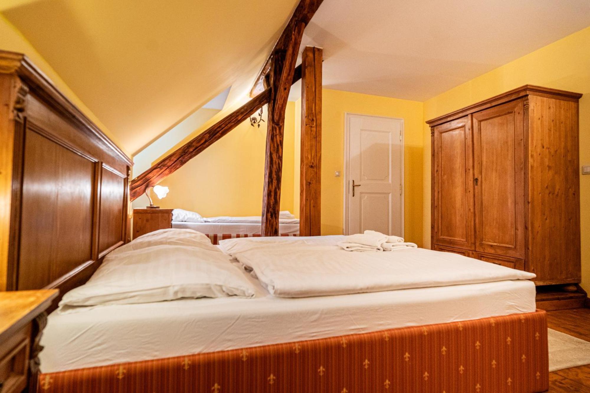 Penzion Cosmopolitan Ii. Banská Štiavnica 객실 사진